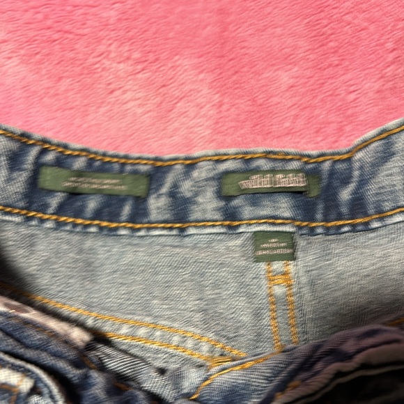 🌺EUC Women’s Denim high rise shorts - Picture 4 of 4